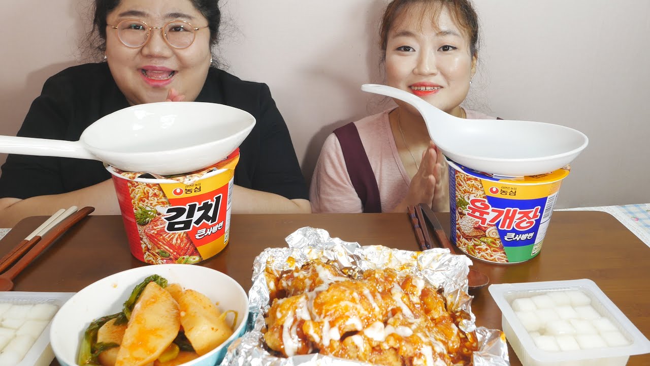 꾸덕 바삭한 처갓집 슈프림 양념치킨 꿀조합 (ft.컵라면, 큰사발면) seasoned spicy chickenㅣMUKBANGㅣEATING SHOW 친구끼리 치킨라면먹방