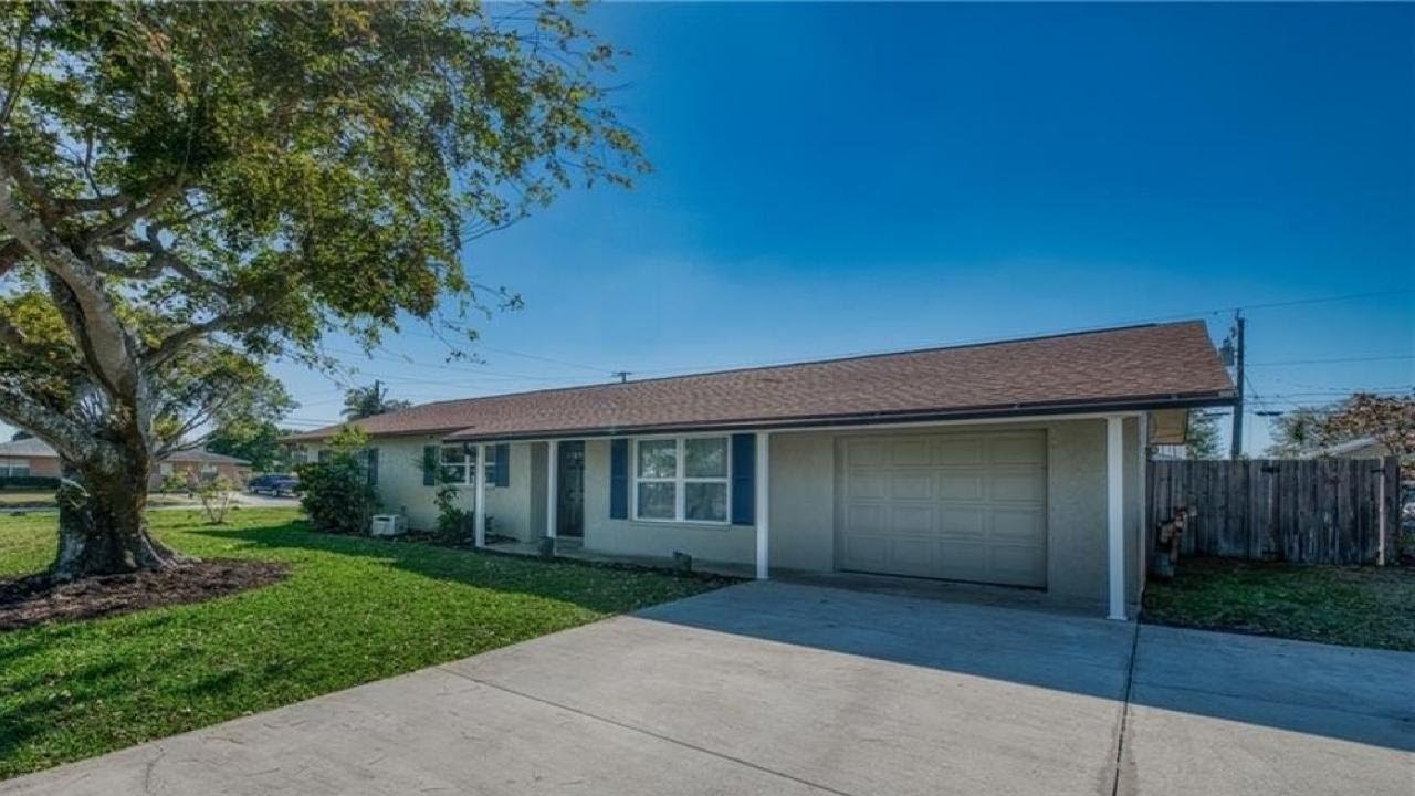 2233 45th ST SW, Naples FL Updated Pool Home For Sale, Golden Gate City Naples. Nico Paredes Realtor