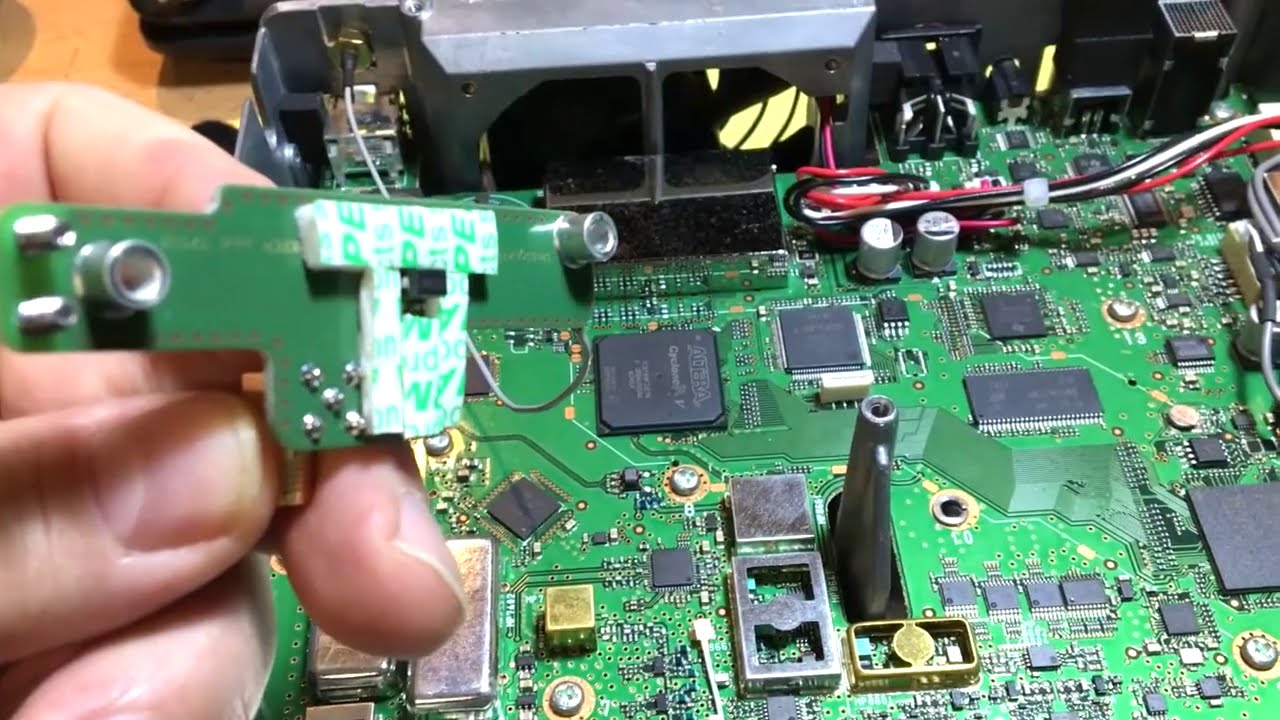 IC 9700 Leo Bodnar injection board install and mini GPS ref clock 