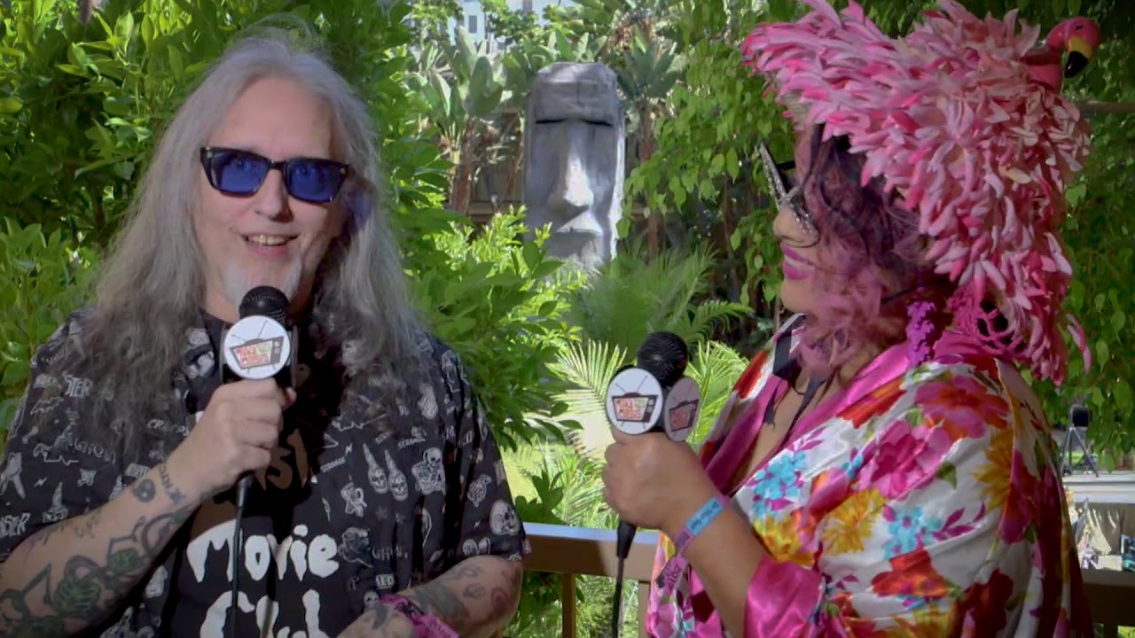 Howie Pyro & Vicky Tafoya hanging out at Tiki Oasis 2019!