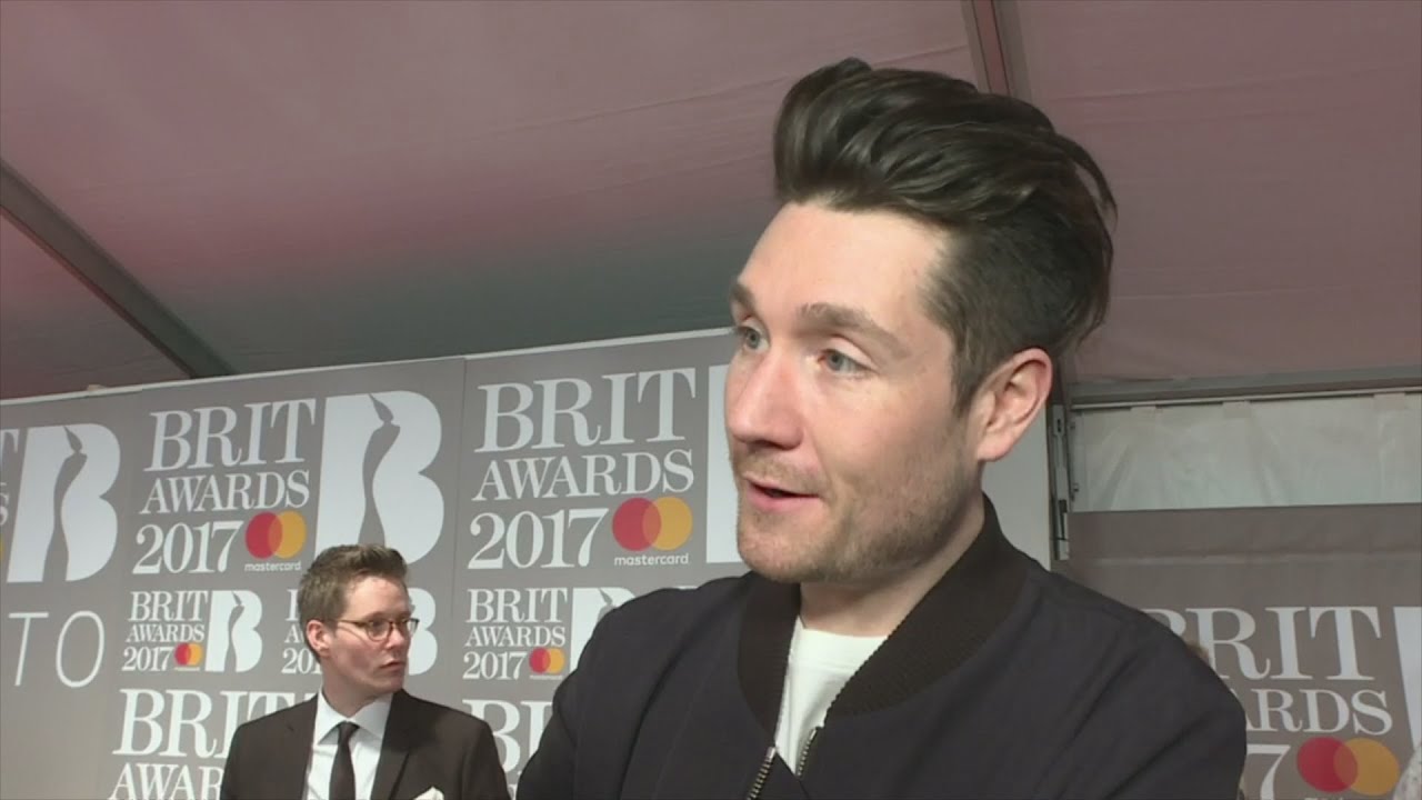 Brit Awards 2017: Bastille’s Dan Smith makes ‘awkward’ joke to Katy Perry