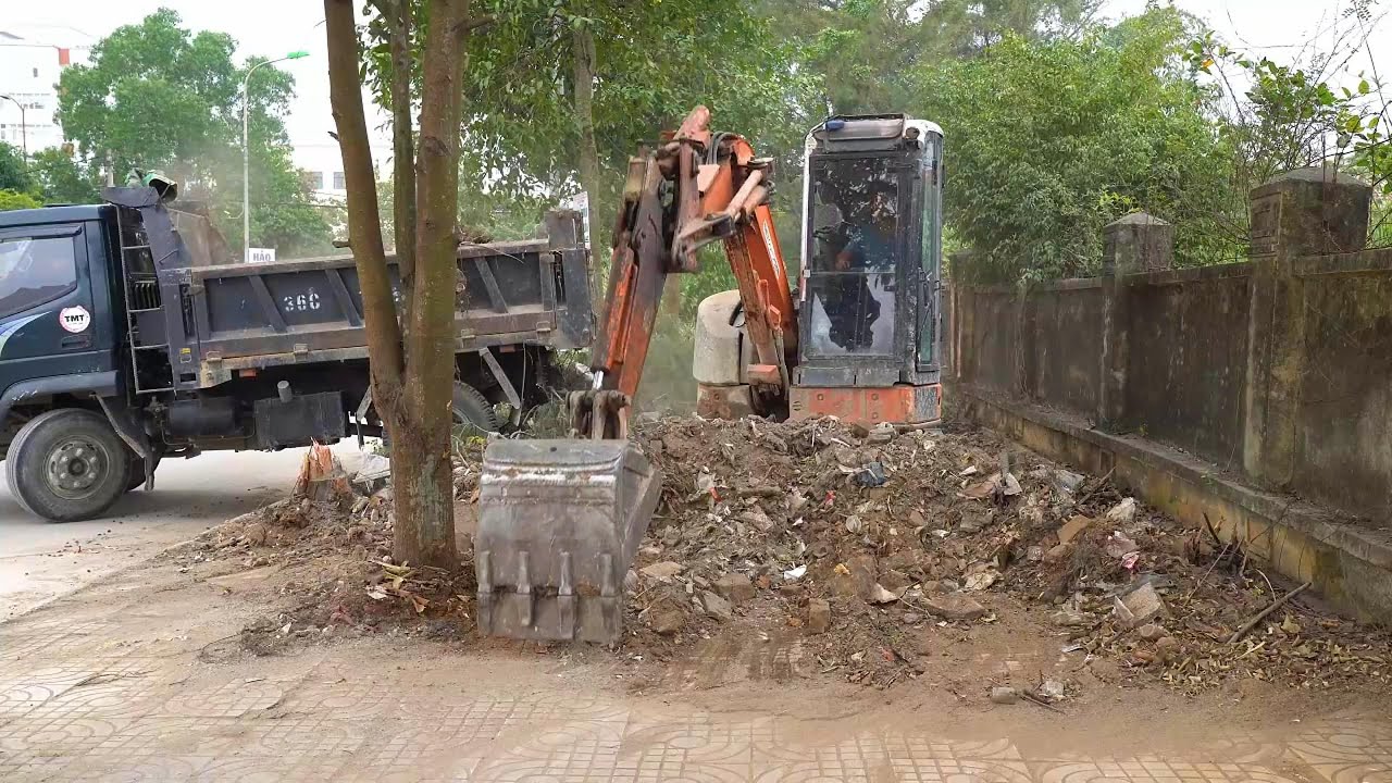 Shock! This Showed Up While Cleaning the Abandoned Sidewalk