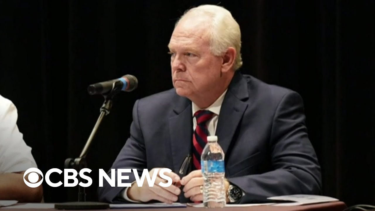 Uvalde schools superintendent announces retirement