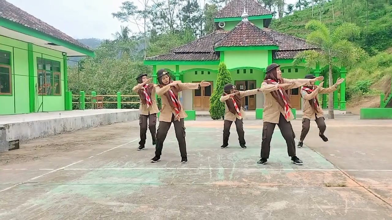 Yel - Yel Jambore Pramuka Madrasah 2023 | MA. Al - Hikmah Putri#yelyel-MA-JPM23