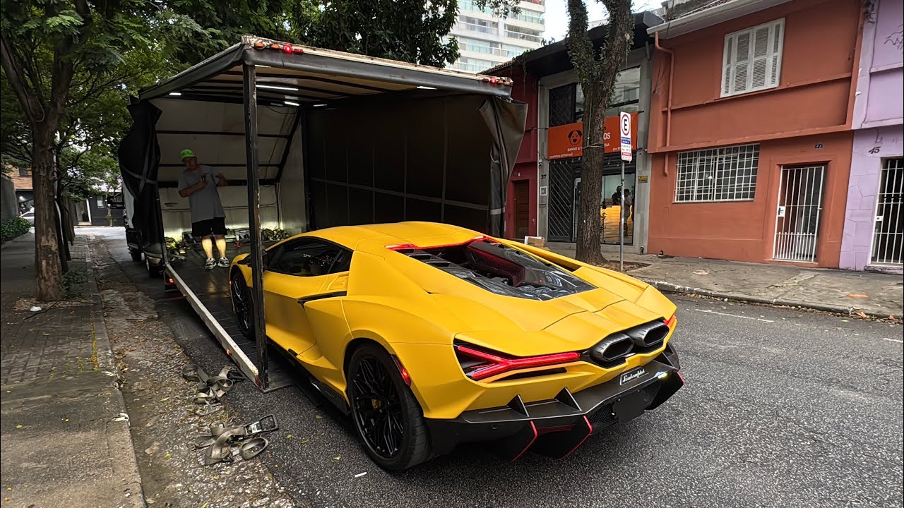 DESEMBARCANDO UMA LAMBORGHINI REVUELTO DE R$ 8 MILHÕES NO BRASIL!