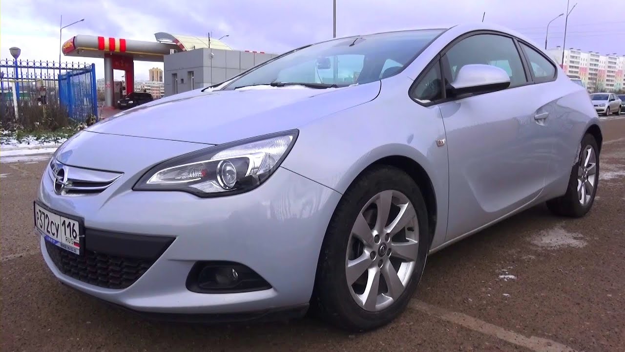 2012 Opel Astra J GTC. Start Up, Engine, and In Depth Tour.
