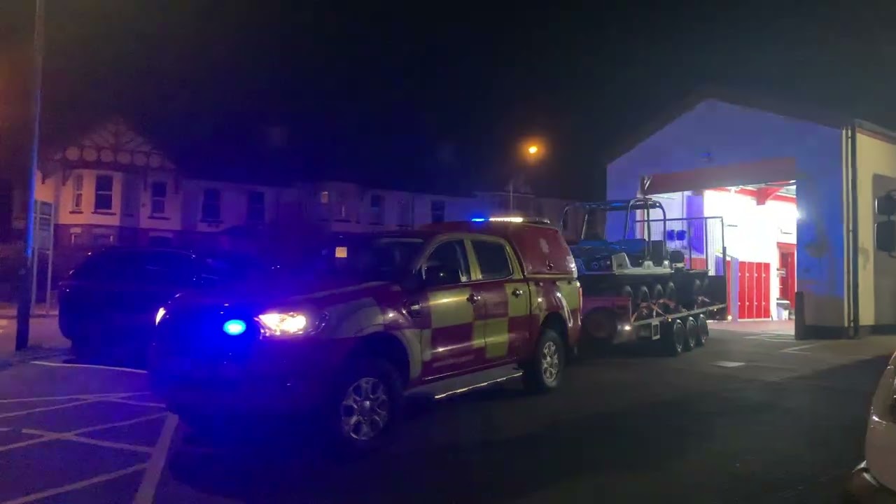 *Rare* Bovey Tracey 4x4 and Argocat responding a moorland fire!