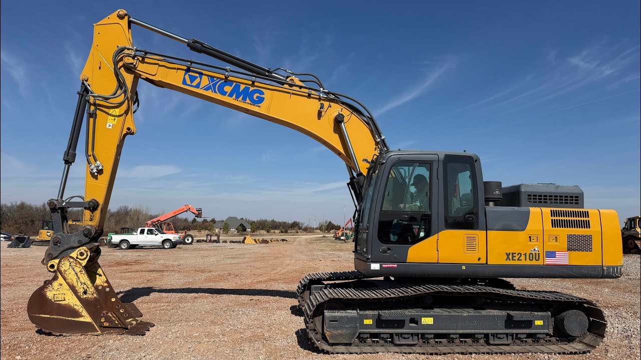 Продается экскаватор XCMG XE210U 2023 года выпуска с гидравлическим быстросъемным креплением JRB.