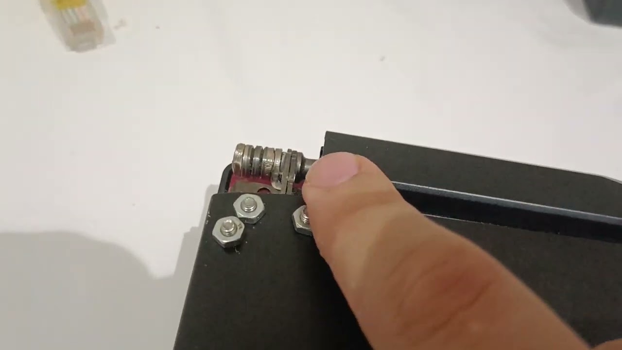 Reparación de bisagras de MSI