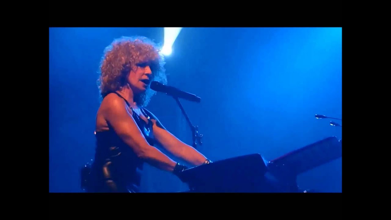 LILI WHITE - LES MEDIUMS - MEDLEY 8 TITRES - MARLY LES VALENCIENNES LE 12 OCTOBRE 2013