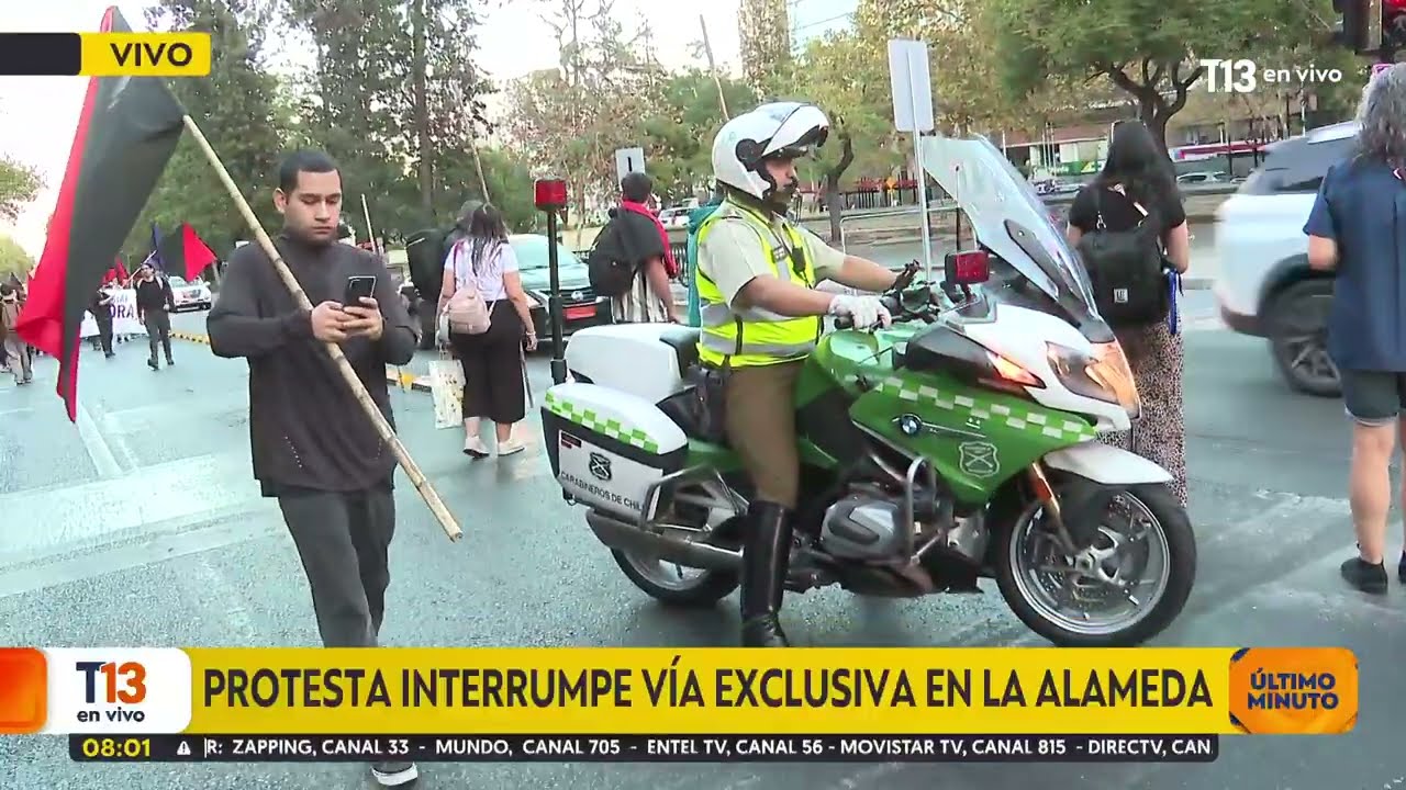 Pobladores sin vivienda protestan en la Alameda por reducción en número de subsidios habitacionales