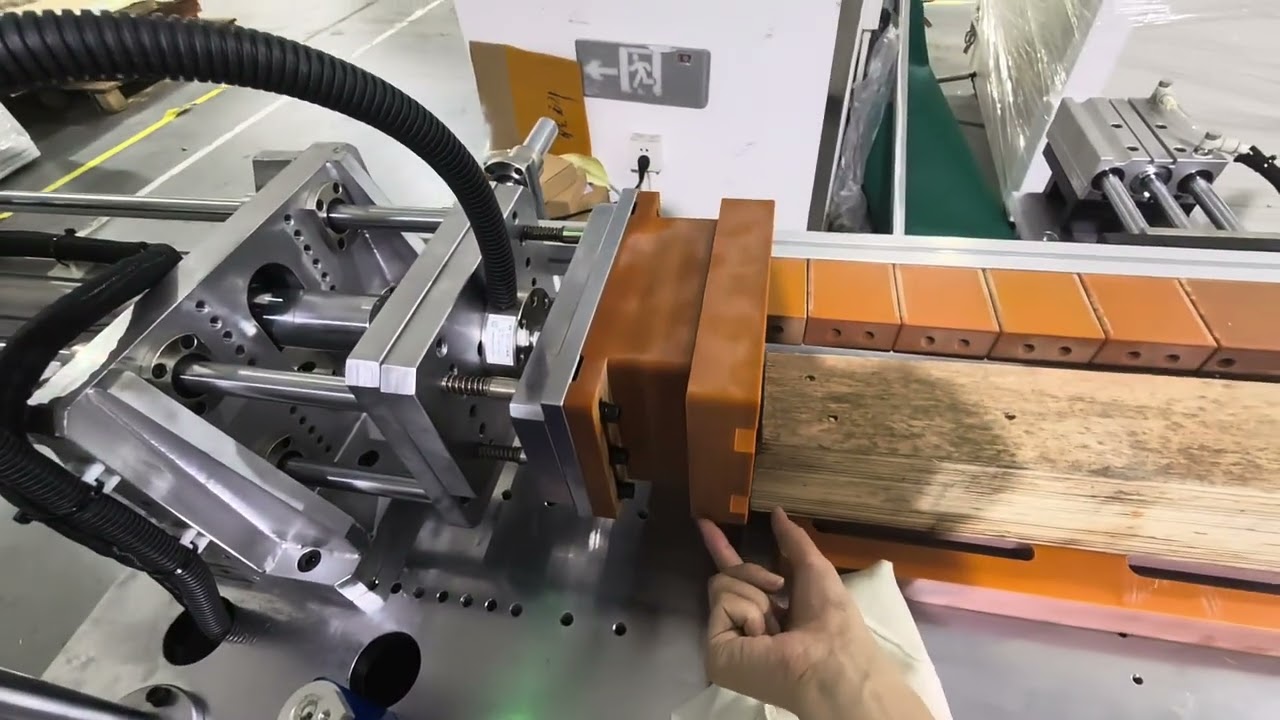 Guide video 3 ---- Prismatic Cell Compression Machine