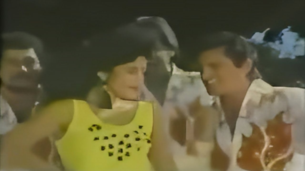 Los Flamers - Juana La Cubana (Video Oficial)