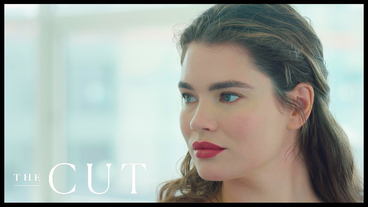 Pretty Simple: How To Put On Lipstick
