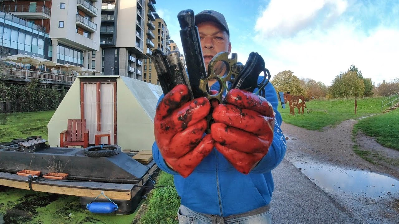 London magnet fishing A day of knives & knuckle dusters