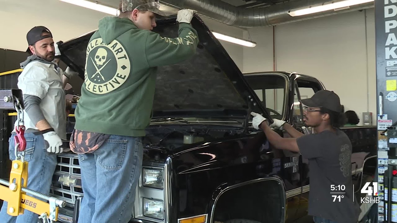 Converting Jason Kelce's truck fuels hands-on learning for Ignition Lab students