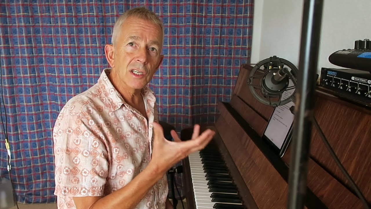 How to play piano and sing 'Knockin on Heavens Door' by Bob Dylan