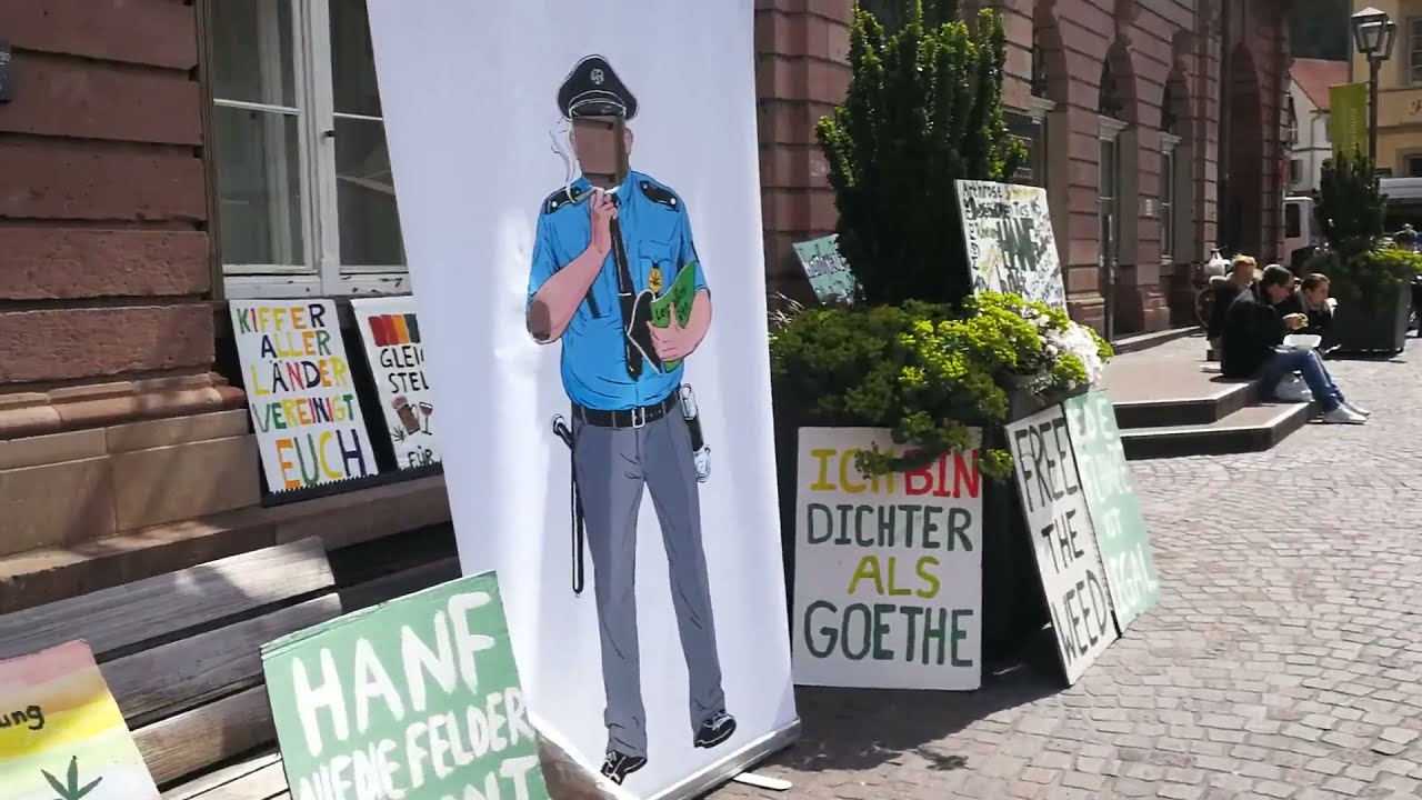 Friede, Freude, Hanfgeb&auml;ck - Demoschilder Teil 2