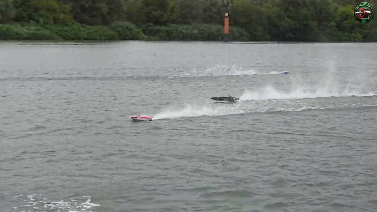 Mix de boat RC à Avignon