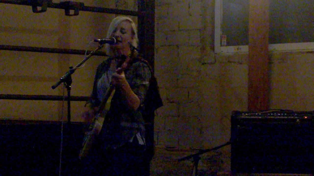 Cathy Davey Holy Moly Bombura 8.6.2019