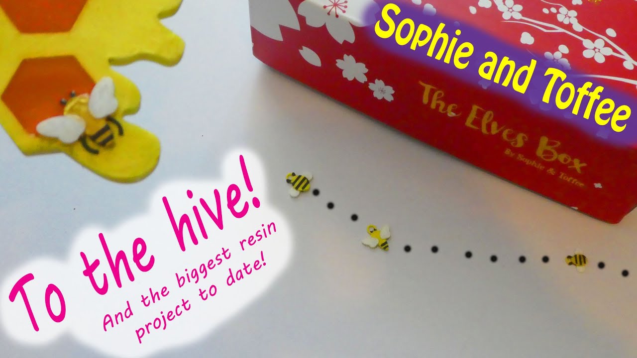 There's something buzzing in this box! |Sophie and Toffee April 2021