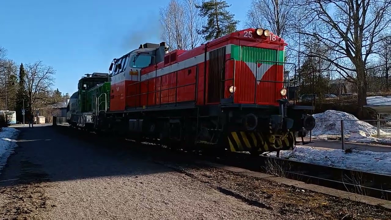 Dr 19 Veturi testiajossa Hyvink&auml;&auml;ll&auml;