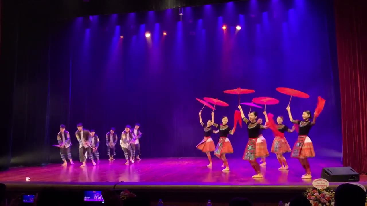 Múa dân tộc H’mong - K38 SKĐA