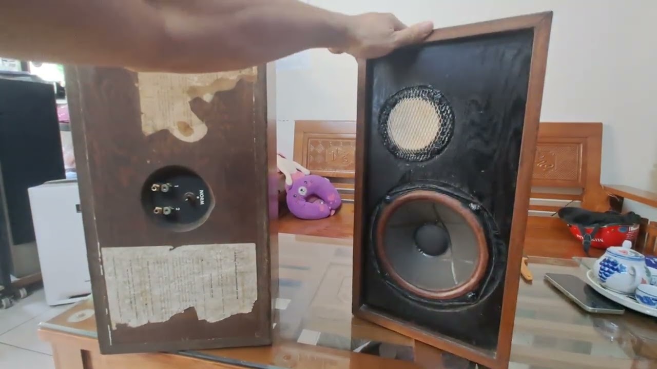 Cửa hàng có đôi loa ar4 bass kẻ ô tép bông thanh lý.giá 7.800k.hoàng ý audio.hải dương.0945380822 