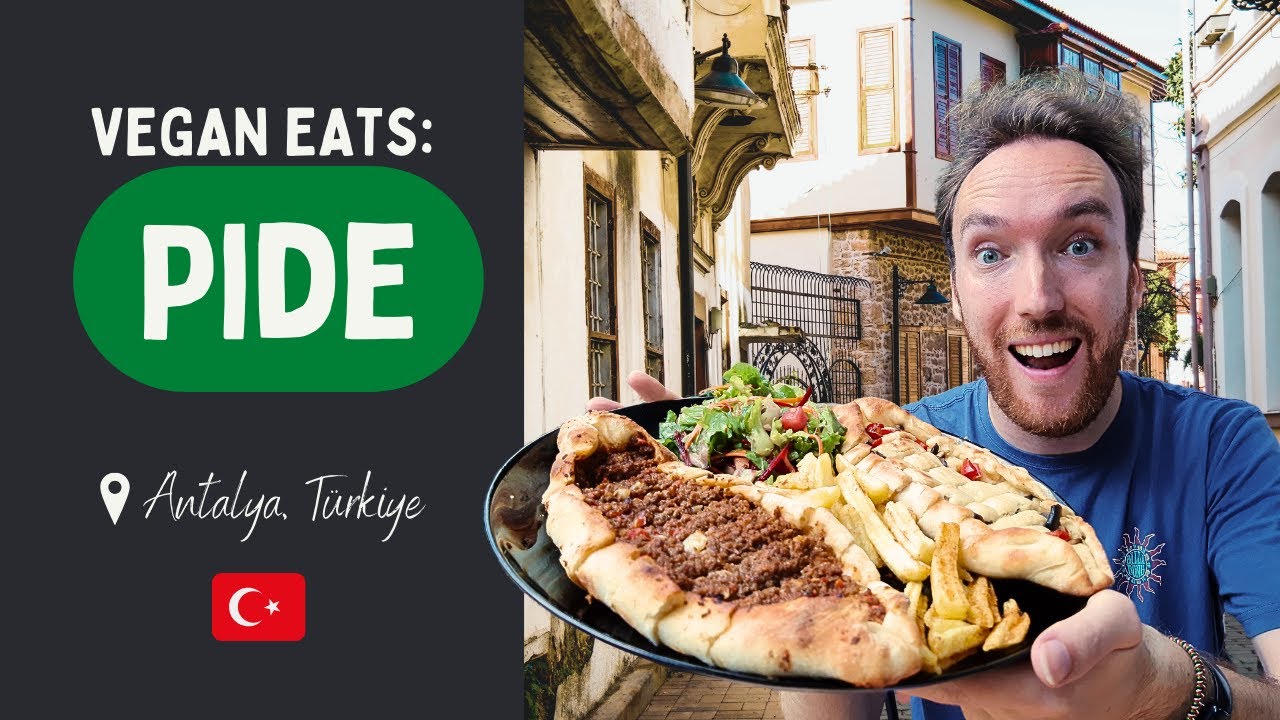 We Try This AMAZING Vegan Pide in Antalya, Türkiye! 🇹🇷