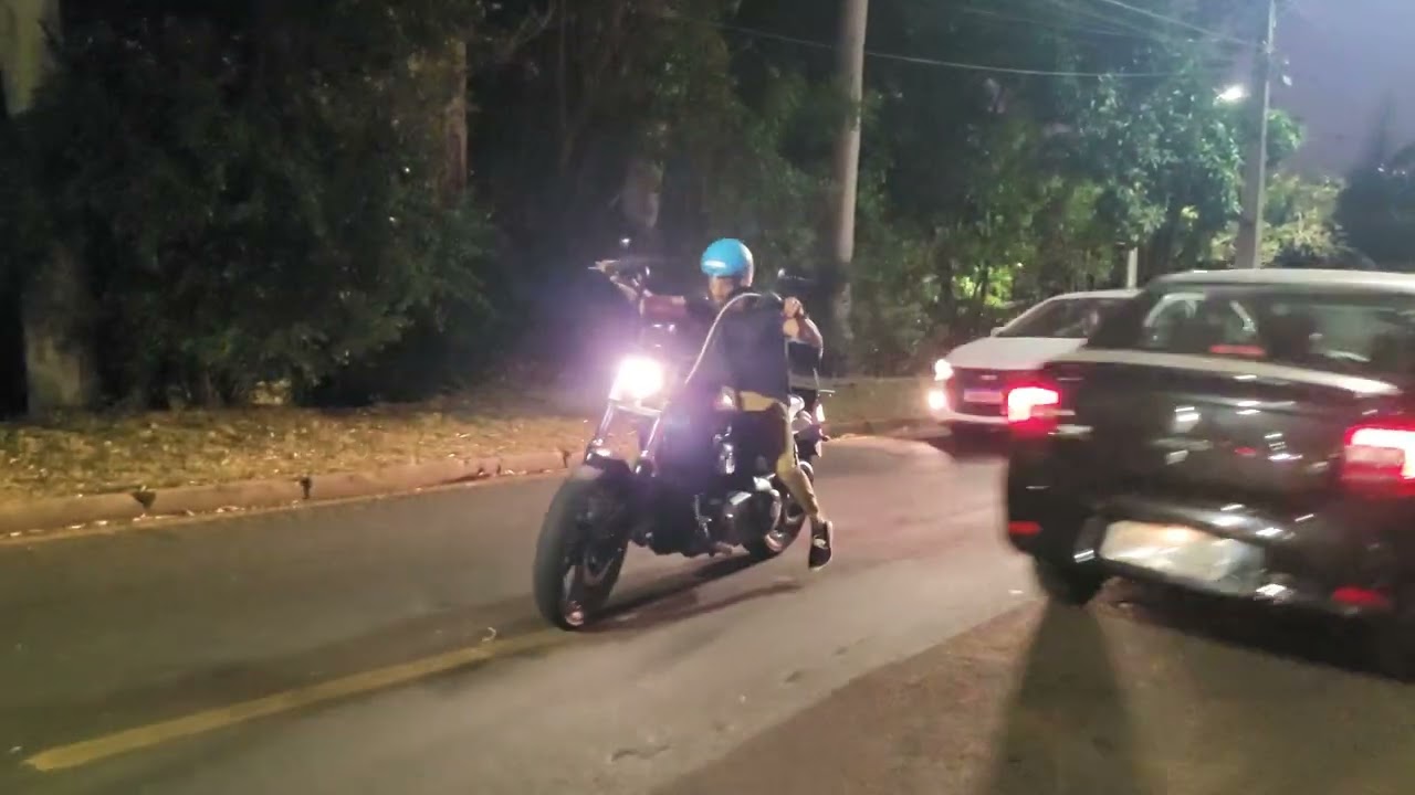 DEIXEI MINHA HARLEY DYNA SÓ O CANO E ESTÁ SOLTANDO FOGO PELO ESCAPE