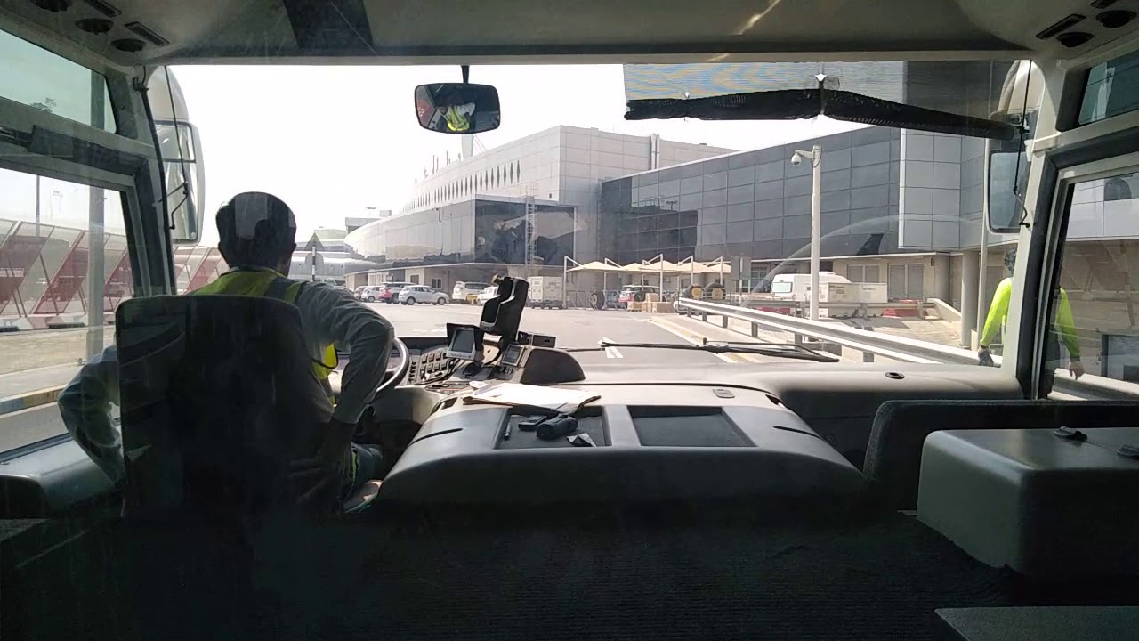 COBUS 3000 ABU DHABI AIRPORT BUS