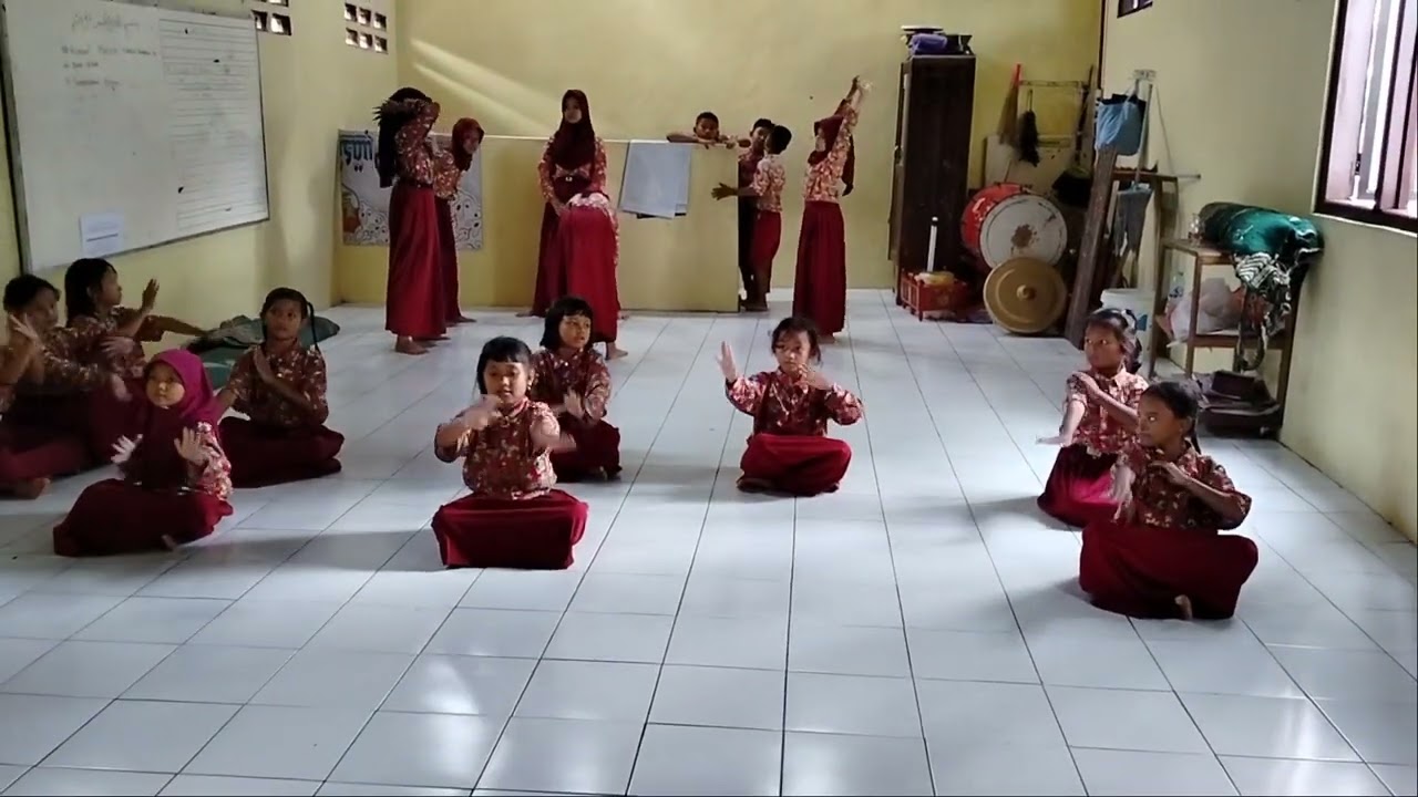 Ekstrakurikuler Tari