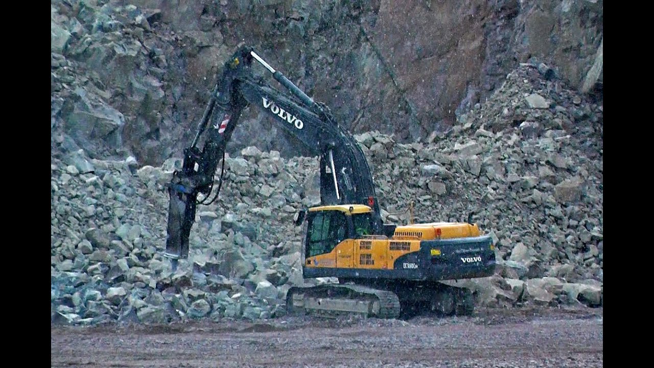 Volvo EC360CNL With Hydraulic Hammer