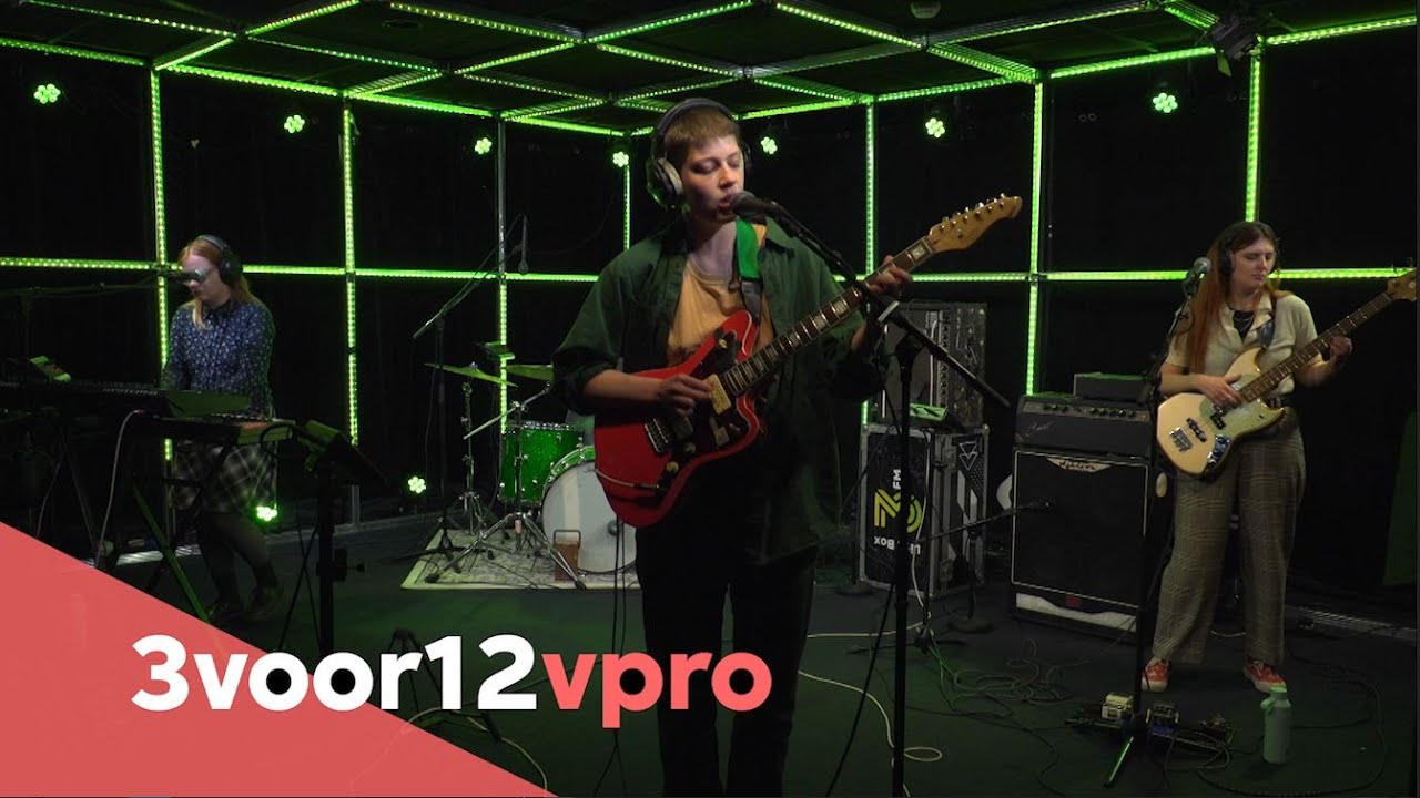 Porridge Radio - Back To The Radio & 7 Seconds (Live at 3voor12 Radio)