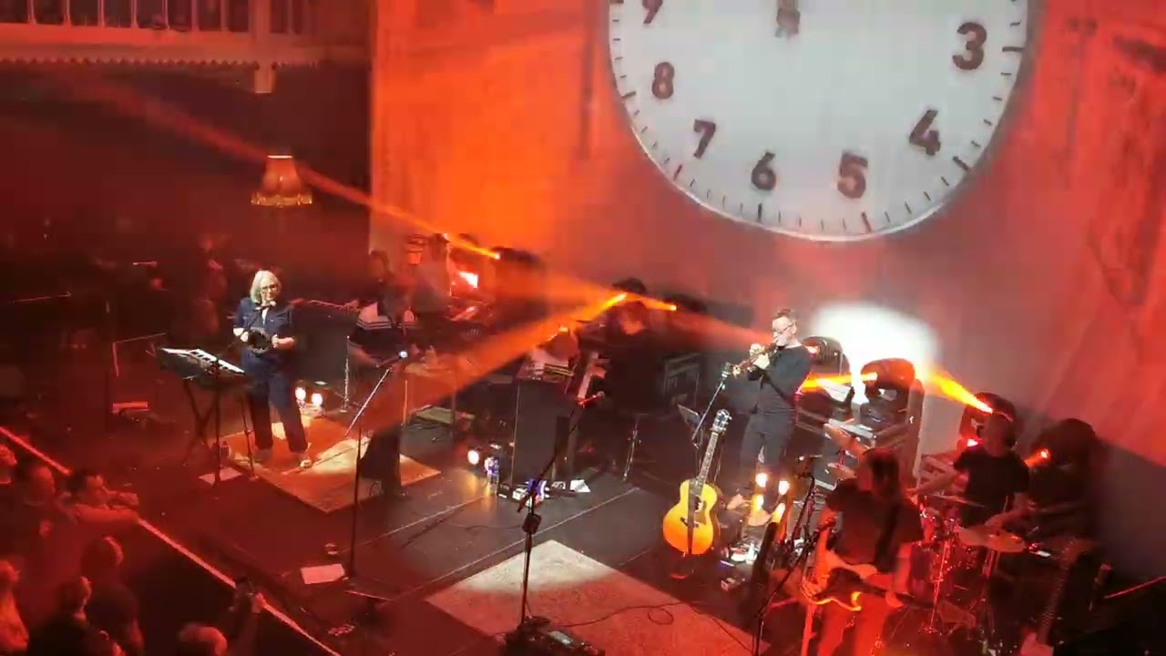 Belle and Sebastian | Sleep the Clock Around (Live in Amsterdam 2026)