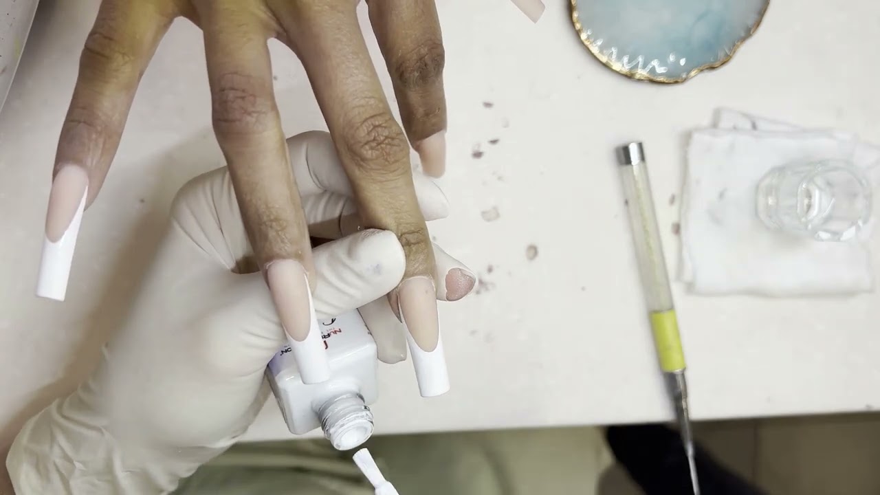 How to do a perfect french tip design on long coffin acrylic nails - c&aacute;ch vẽ french m&oacute;ng acrylic d&agrave;i