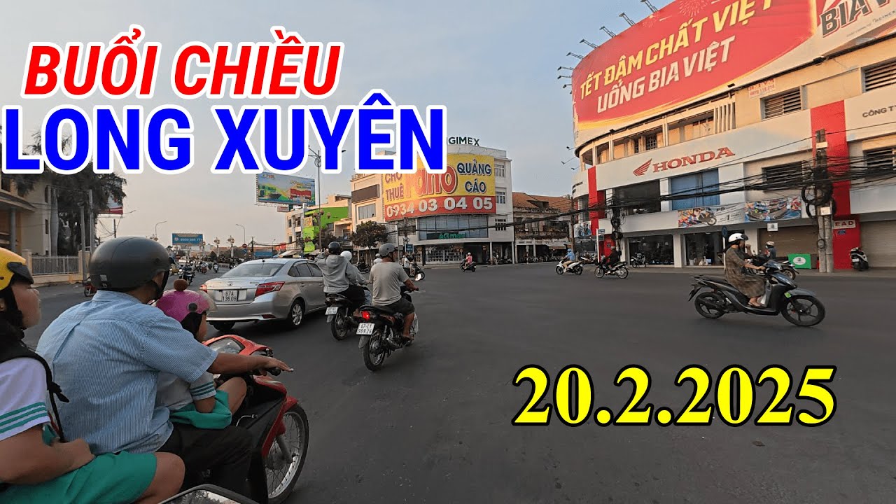 Long Xuyên buổi chiều trở nên nhộn nhịp ngày 20-2-2025