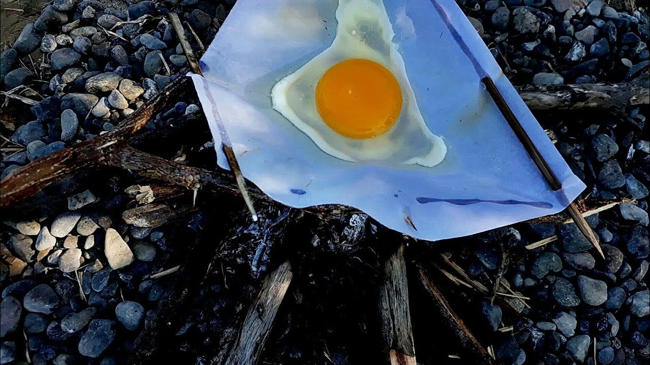 cooking egg in a paper | fried egg in a paper | survival cooking