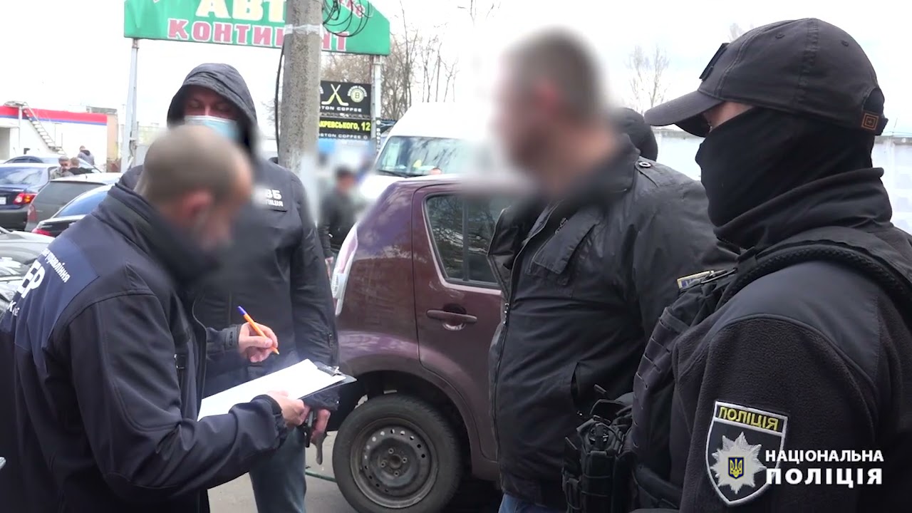 Внутрішня безпека Нацполіції викрила на хабарництві столичного поліцейського
