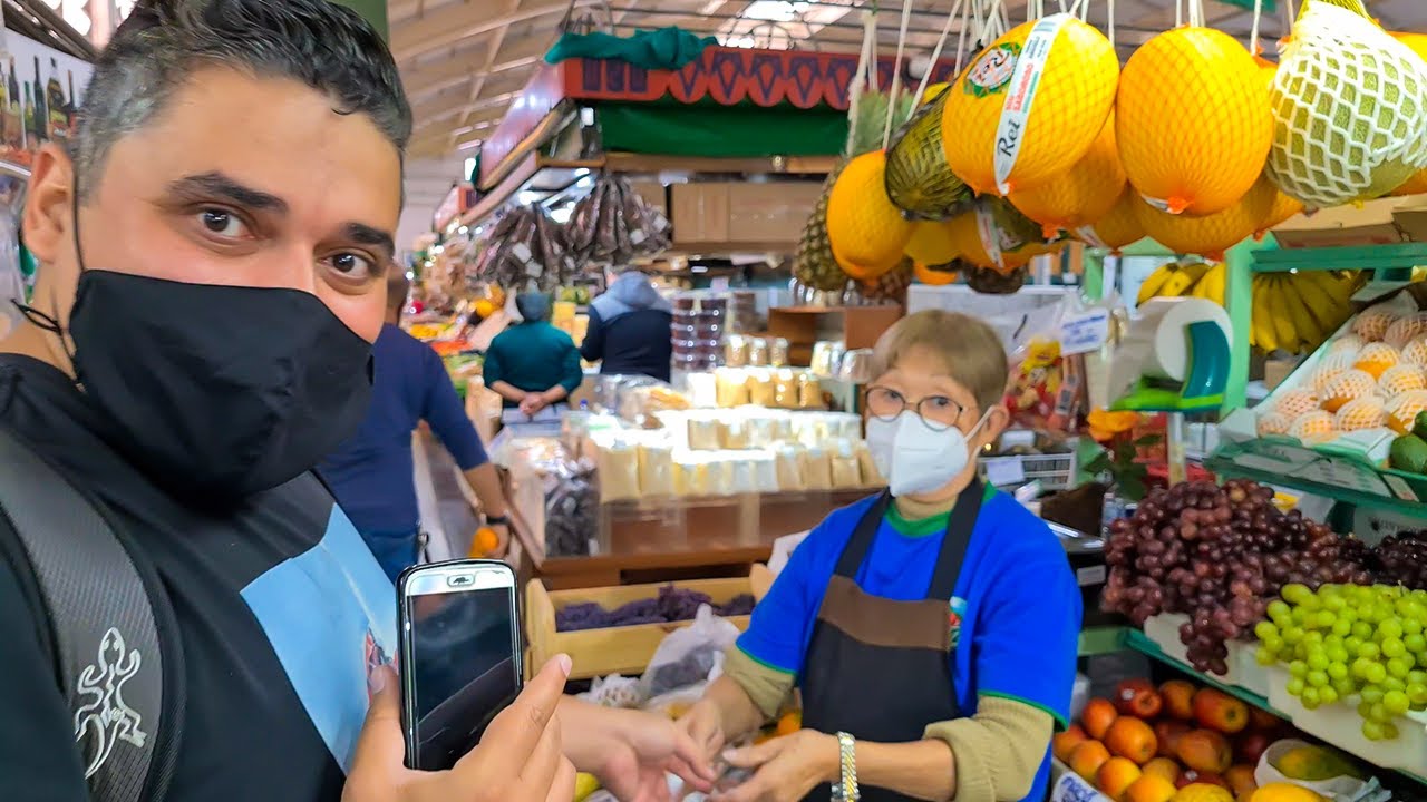 Passeio no Mercado Municipal de Curitiba