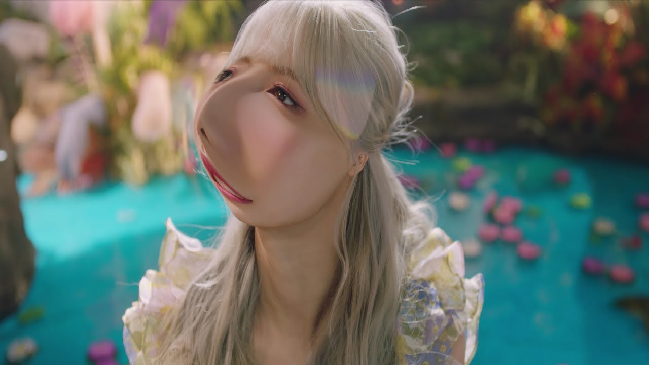 TWICE ~ MORE & MORE but it gets faster every time they say more