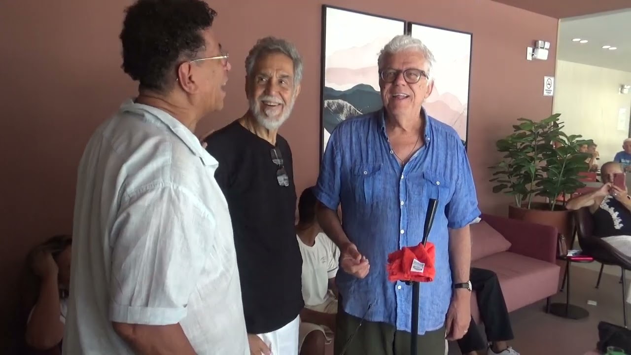 Romero Lubambo no inicio do sarau socializando