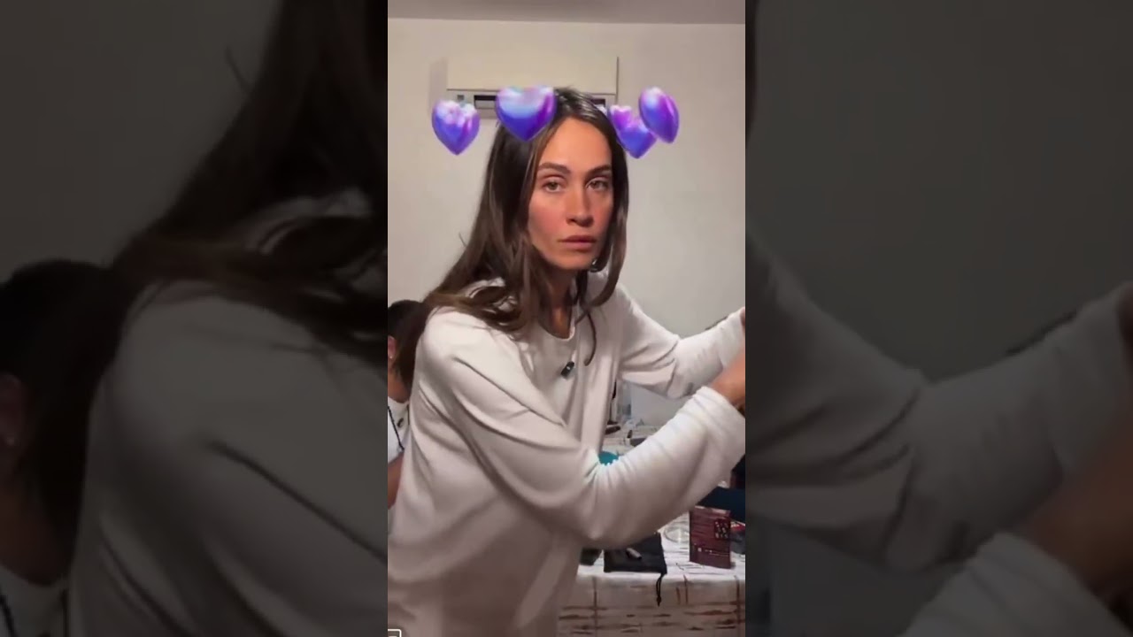 La Diretta di Helena su TikTok con la partecipazione di Javier Martinez, Tommaso e Maria Vittoria