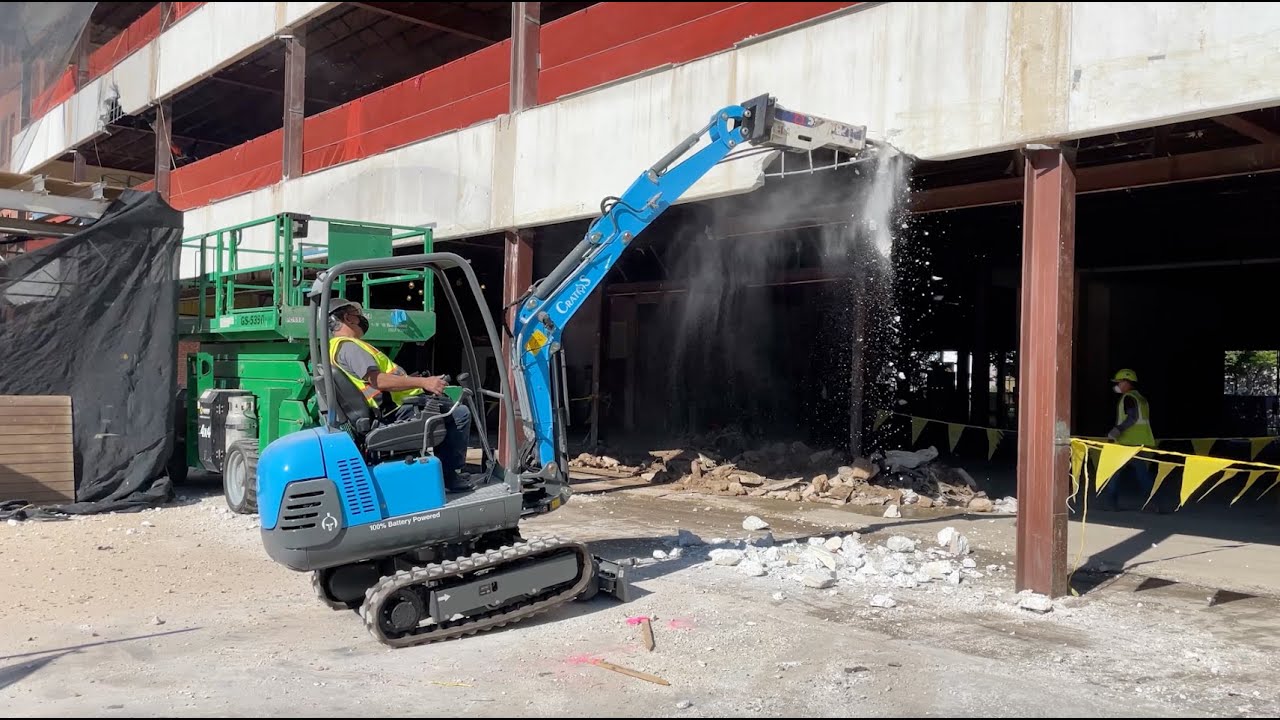 CMX18, Electric Mini Excavator, with Hydraulic Hammer
