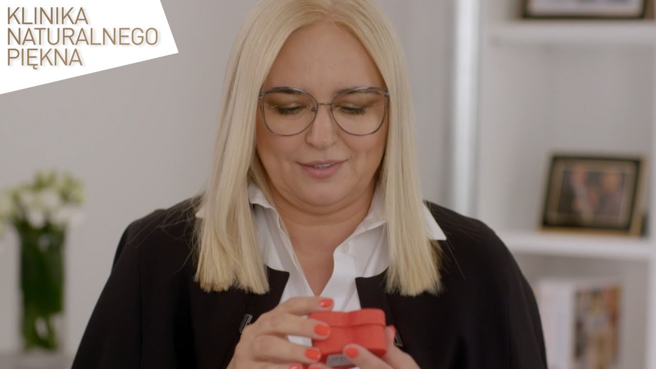 Dyrektorka kliniki dostała tajemniczą przesyłkę! Co w niej było? | Klinika naturalnego piękna