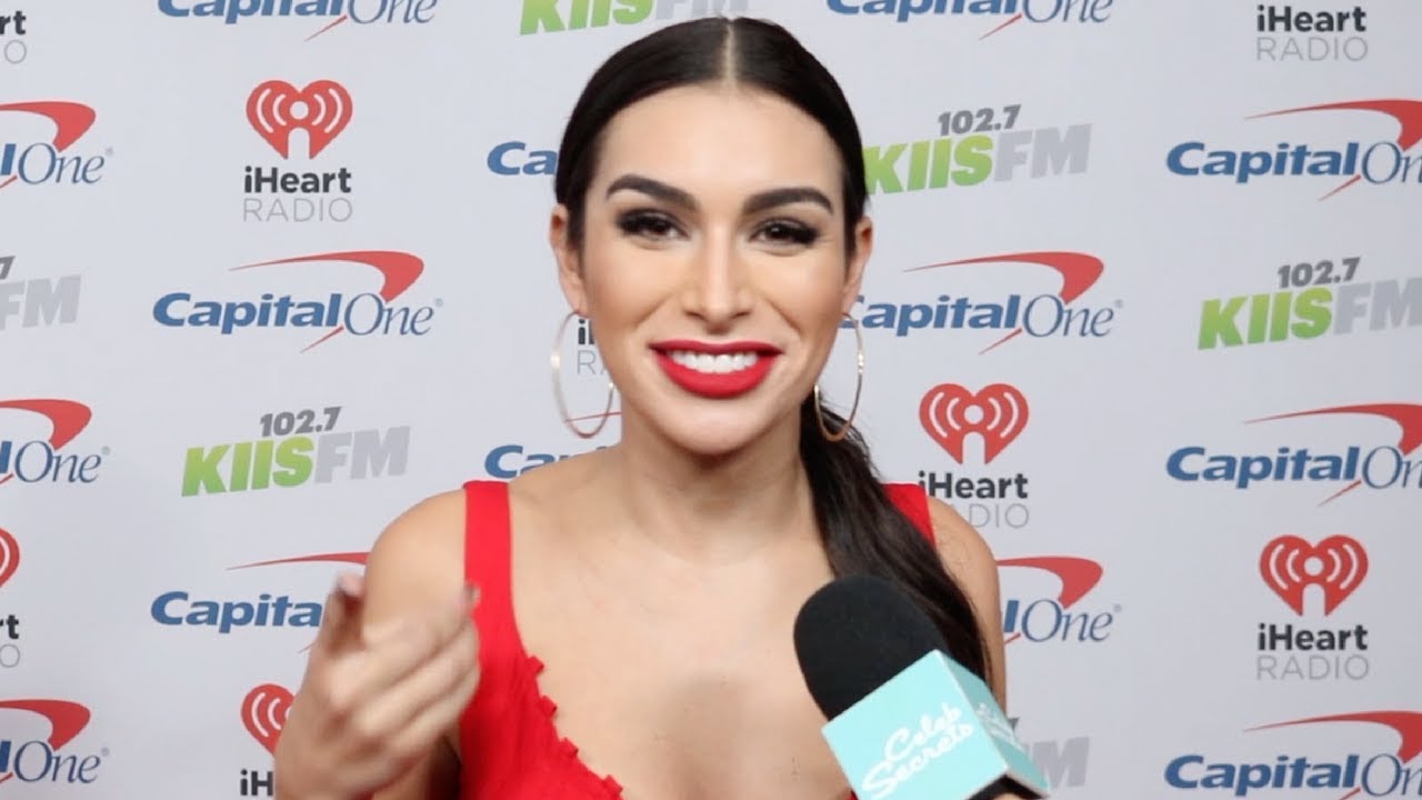 Ashley Iaconetti Reveals BTS Secrets From THE BACHELOR + If She'd Ever Do THE BACHELORETTE