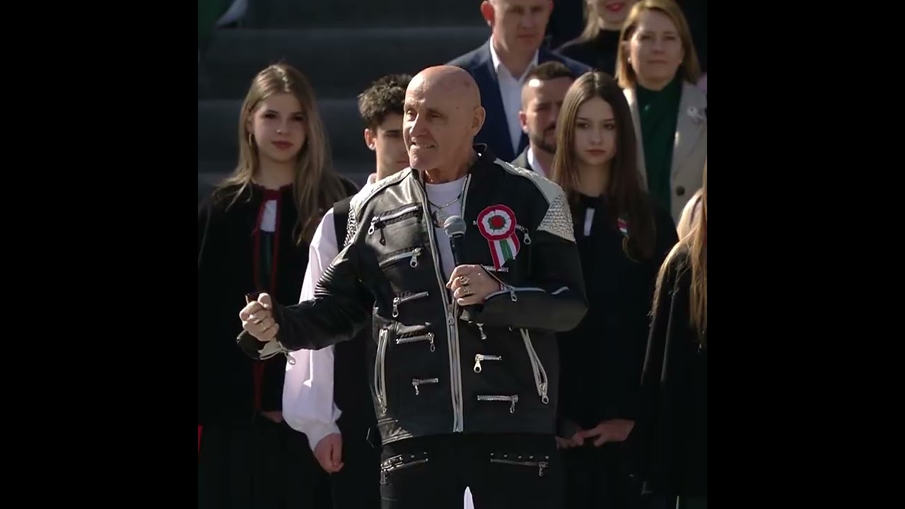 Radics Gigi, Dér Heni, Pataky Attila, Pápai Joci, Curtis és Takáts Tamás közös produkciója.
