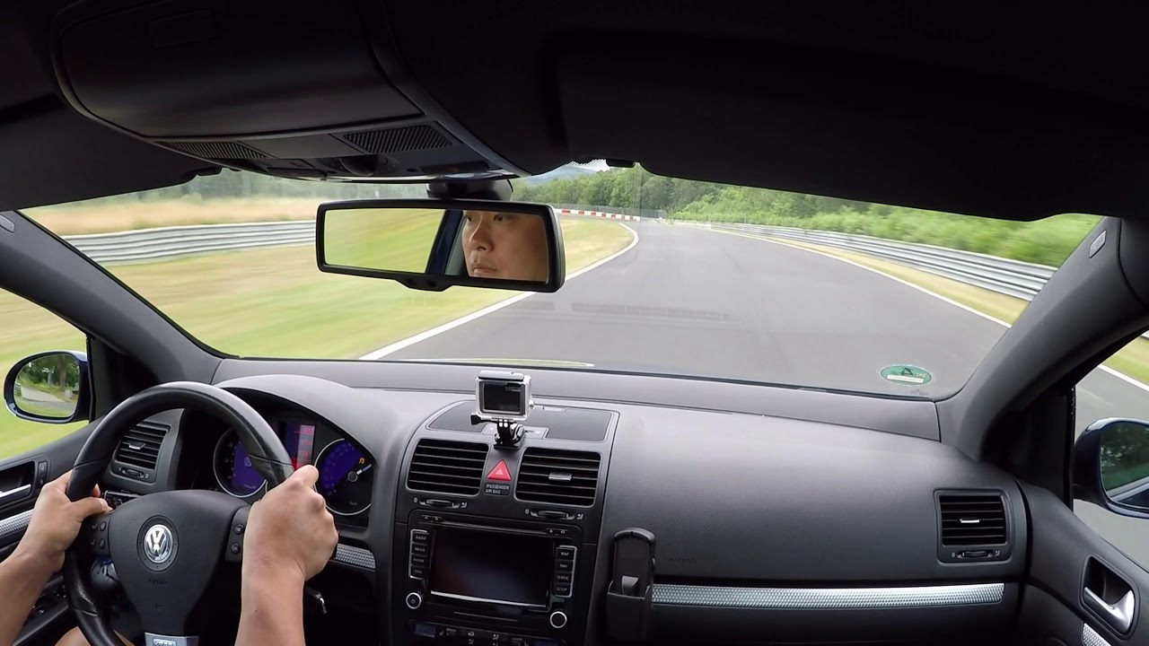 Chasing a Porsche in a VW Golf 5 R32 DSG on the Nürburgring Nordschleife, full HD, 4K