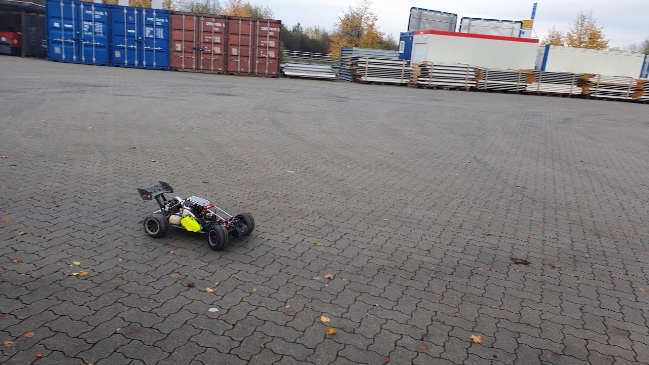 Carbonfighter 3 2WD und 4WD Ausfahrt Real Parkplatz