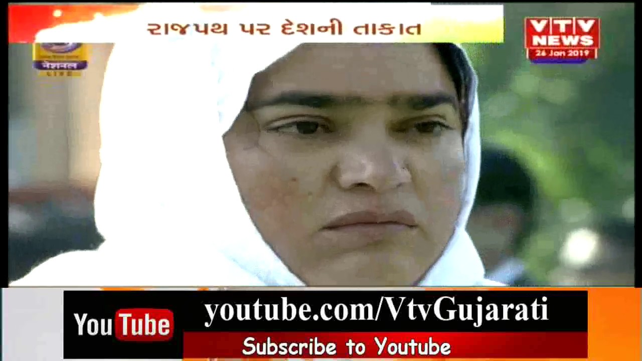 Wife Of Terrorist-Turned Soldier`s wife received Ashok Chakra Award From President RamNath Kovind.